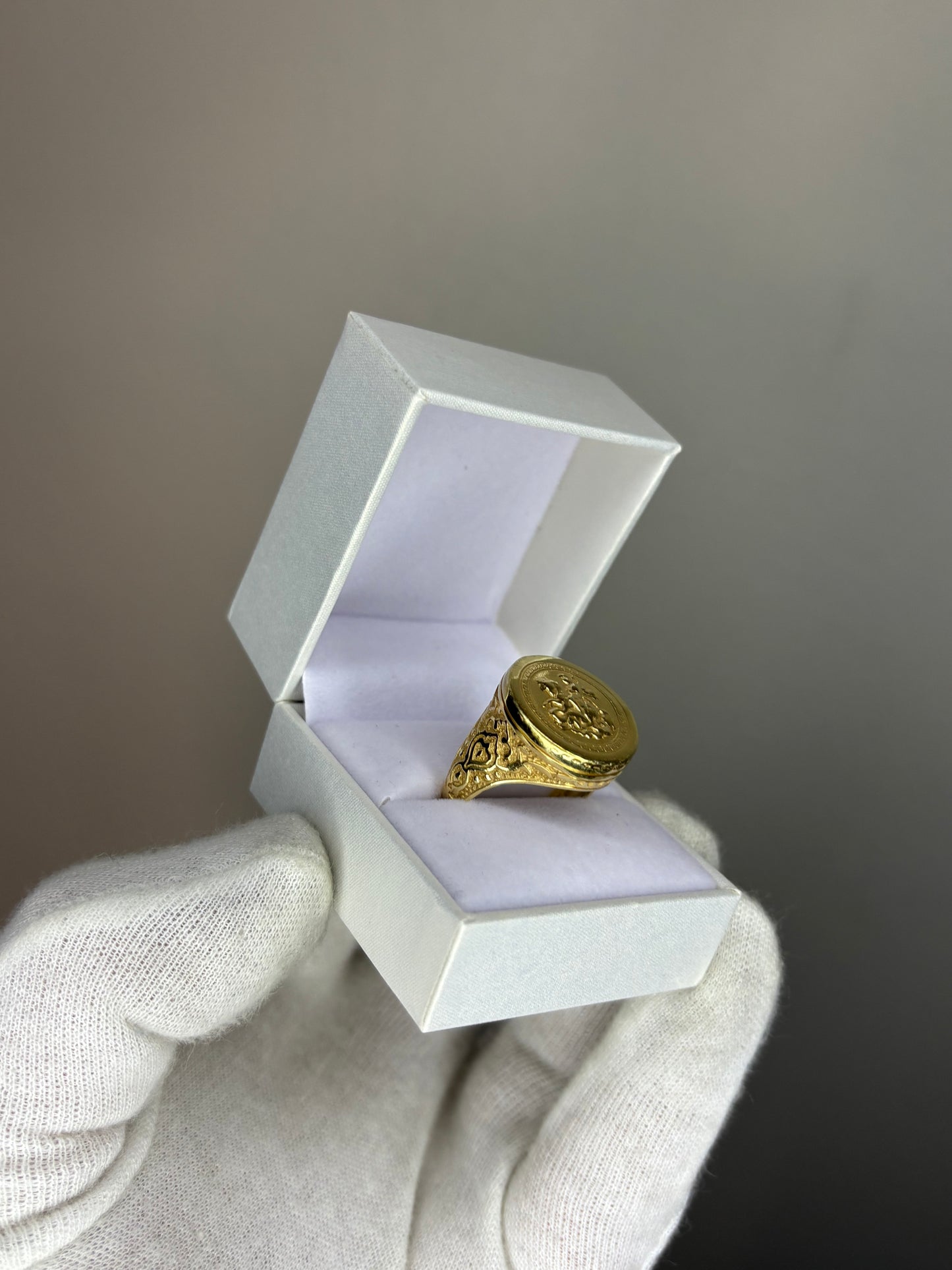 Anillo San Jorge Labrado plata enchapado
