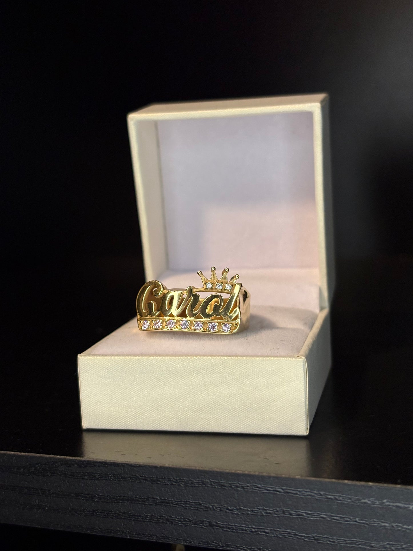Anillo nombre con corona