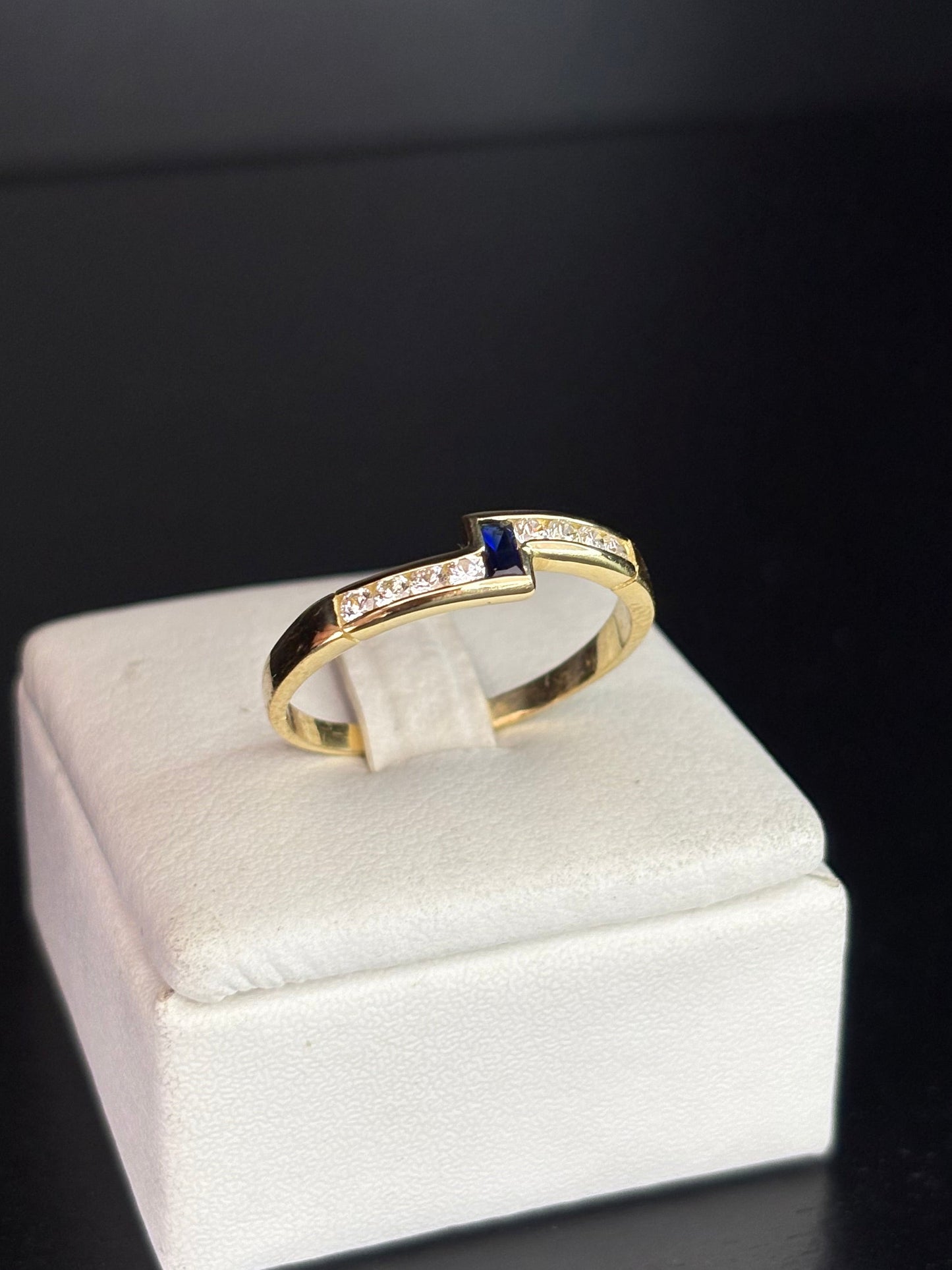 Anillo Zeta
