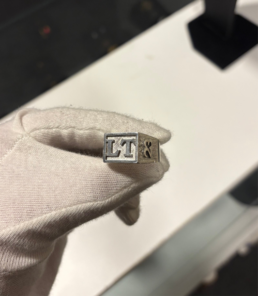 Anillo Mesa Clásico