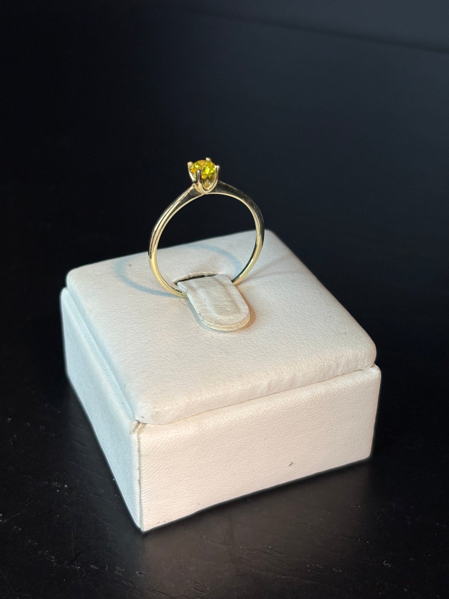 Cintillo con diamante canary yellow