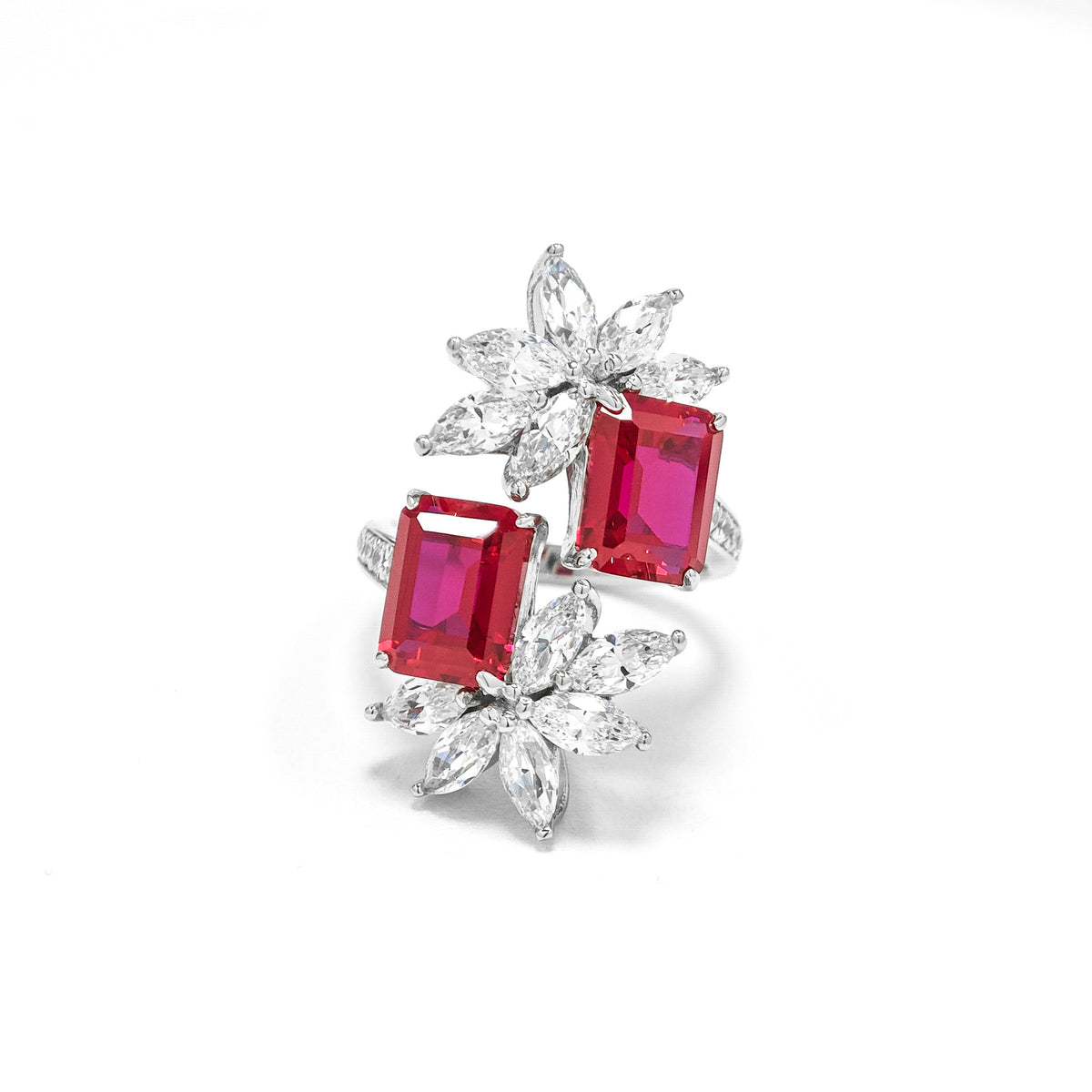 Anillo Rubí o Zafiro